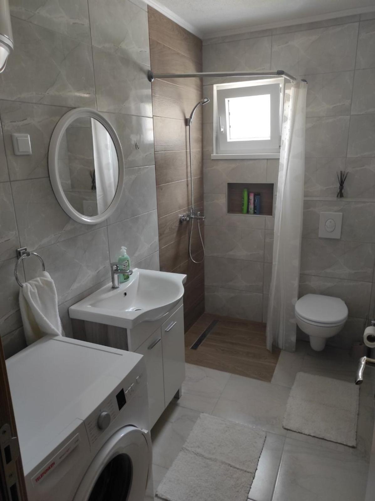 View Of The City - Studio Apartment Mostar Exterior foto